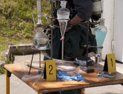 4 Signs of a Drug Lab